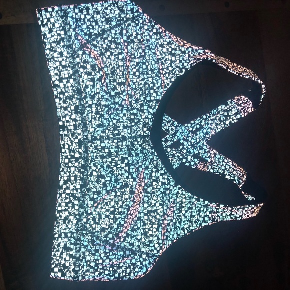 lululemon athletica Tops - *RARE* SEAWHEEZE 2018 stash n run reflective bra
